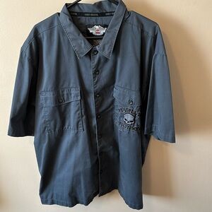 Grey Harley Davidson button up shirt.